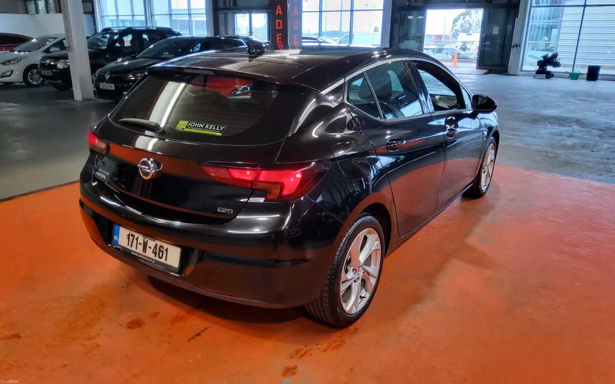 Opel Astra 2017 - Image 4