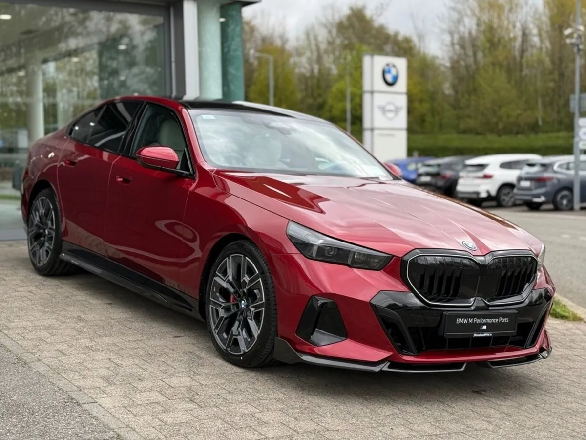 BMW 5-Series 530e M Sport Pro w/ M Performance Car - Image 1