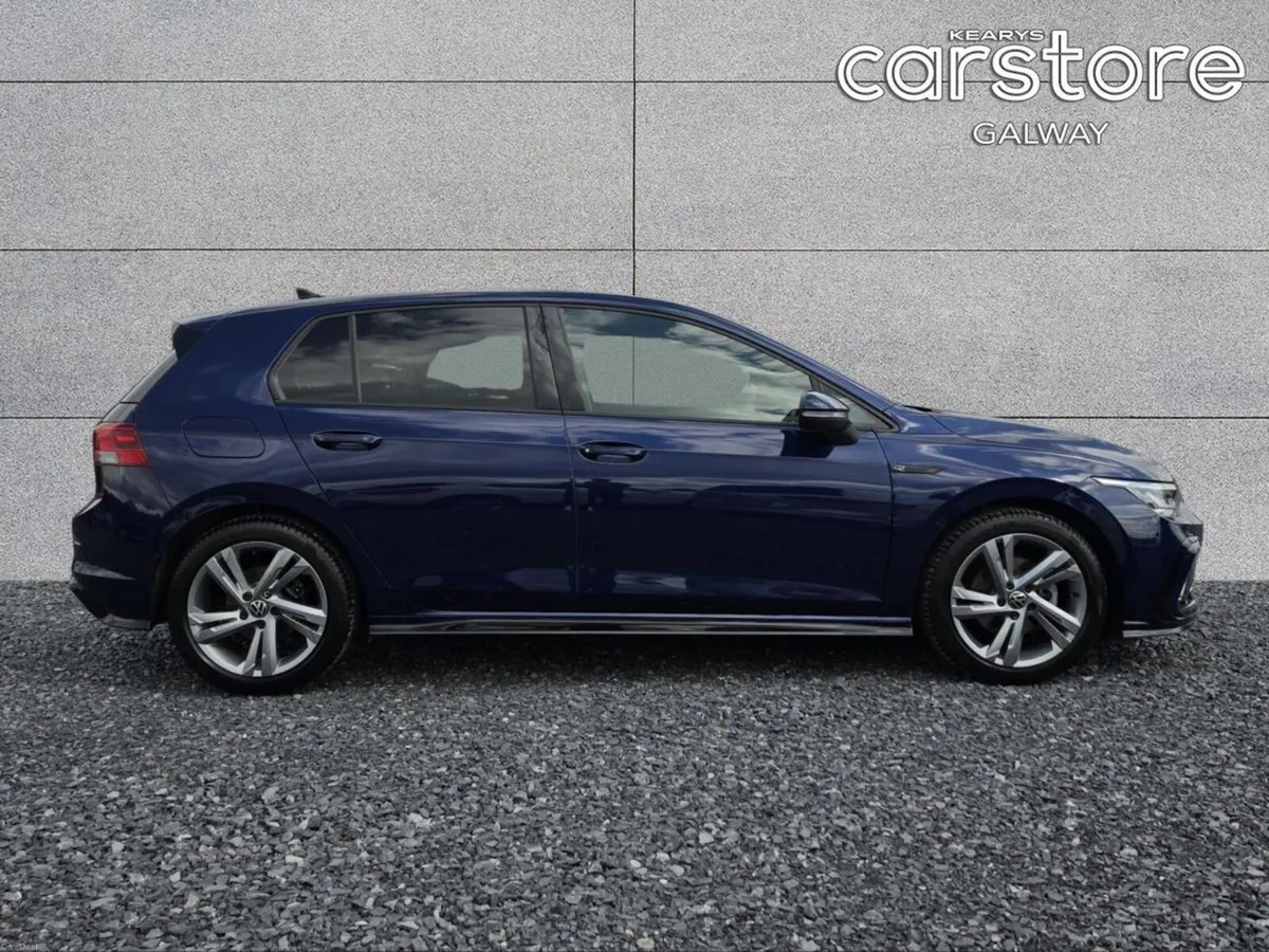 Volkswagen Golf 1.5 TSI 130HP R-Line - Image 2