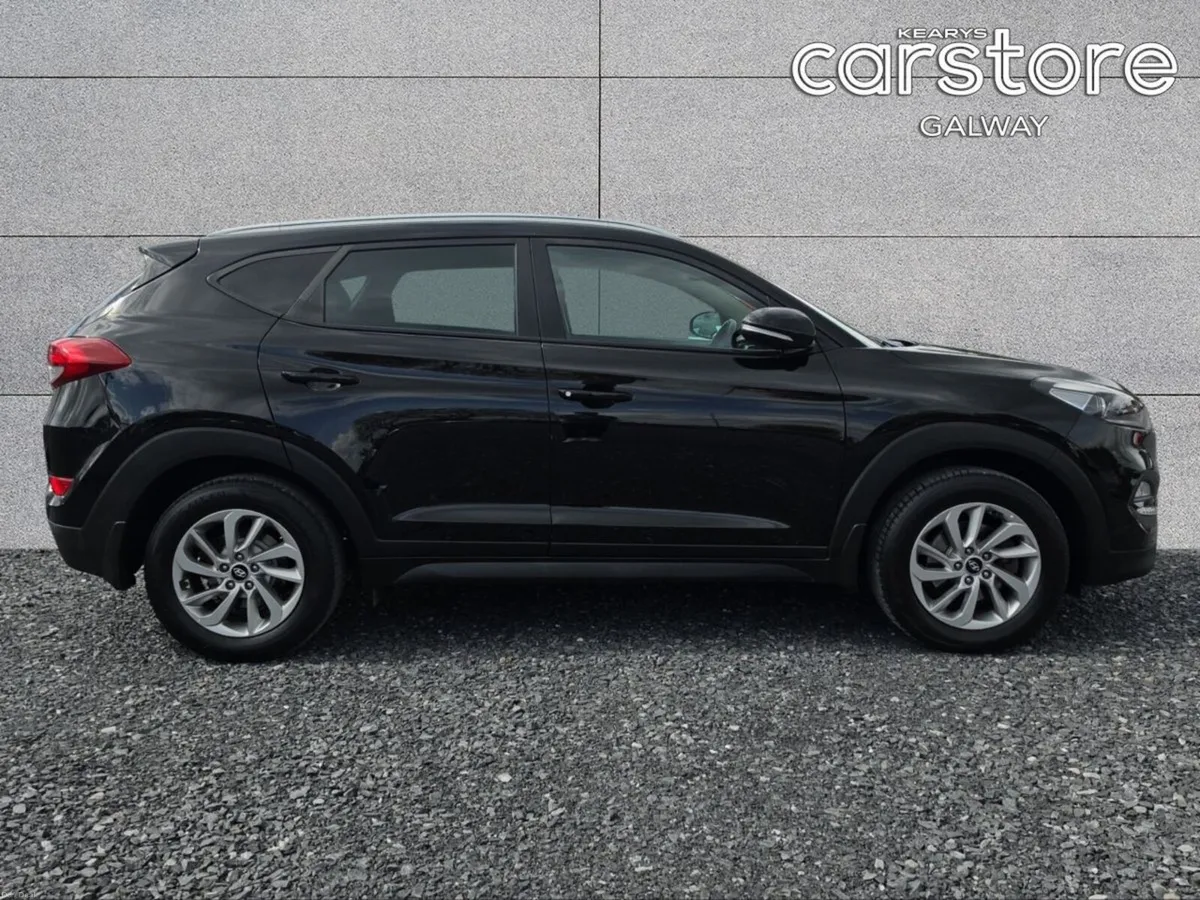 Hyundai Tucson 1.7 D Executive - Image 2