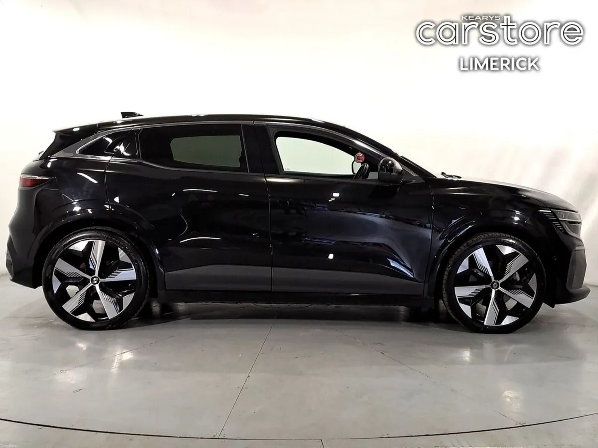 Renault Megane  Techno 220 Electric EV60 60kWh Aut - Image 2