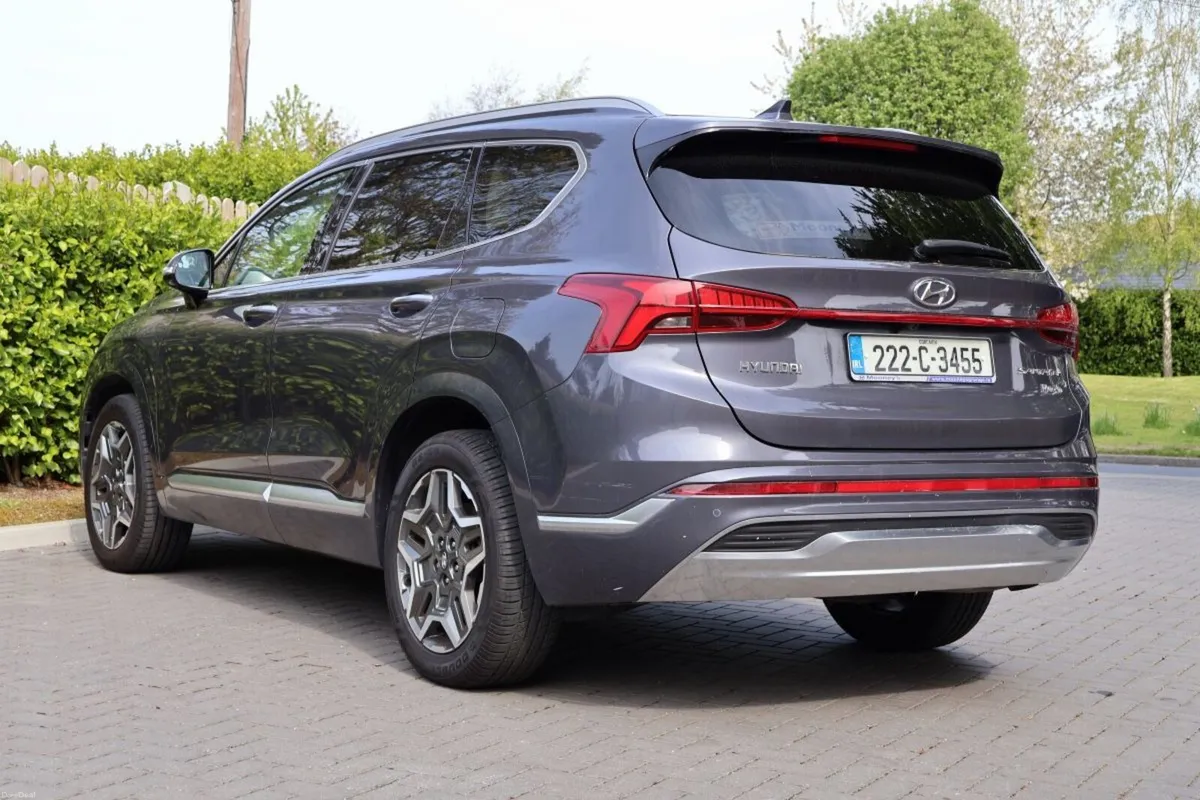Hyundai Santa Fe 1.6 PHEV 4WD Executive Plus Auto - Image 6
