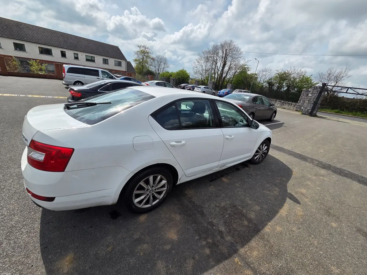 Skoda Octavia 2016 - Image 4