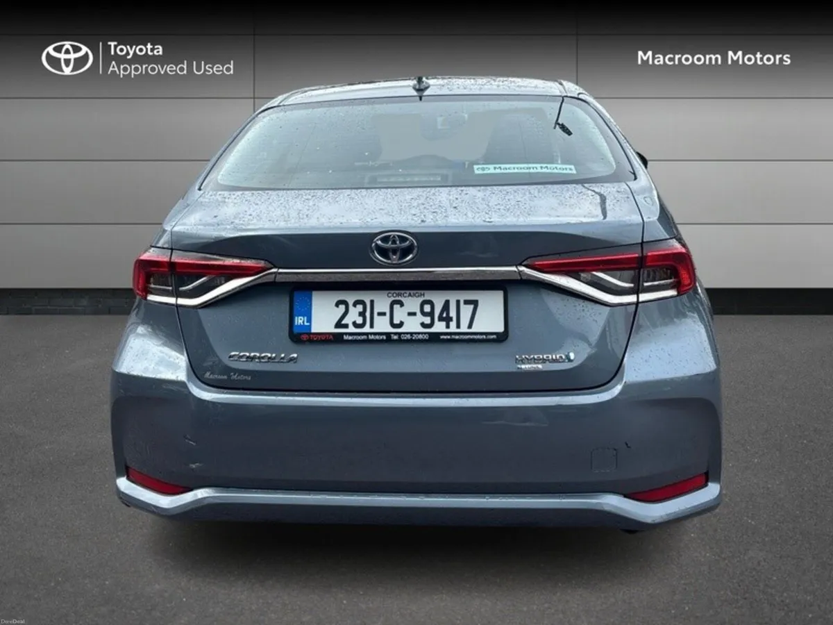 Toyota Corolla EASTER SALE!! LUNA 4DR SALOON AUTO - Image 4