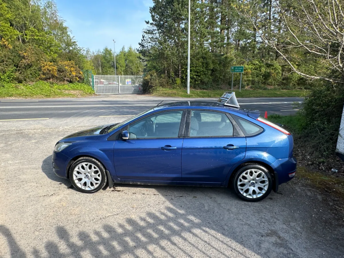 Ford Focus 2010 ZETEC 1.4 PETROL NCT &TAX - Image 2