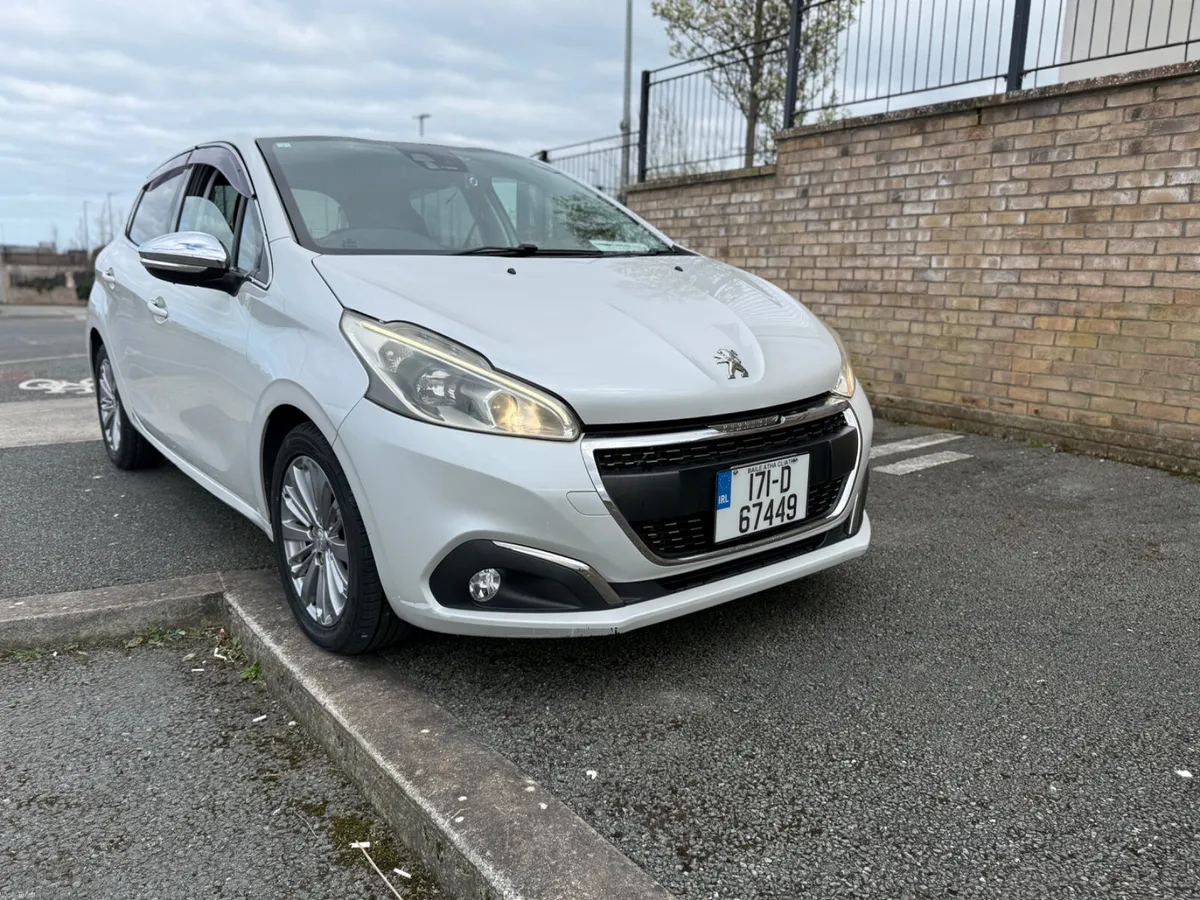 171 Peugeot 208 1.2 Petrol Automatic Low Mileage - Image 1