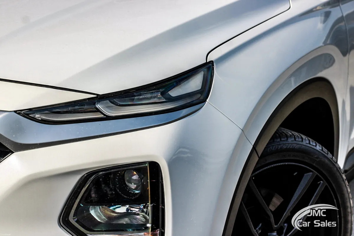 STUNNING HYUNDAI SANTA FE COMFORT PLUS - Image 4