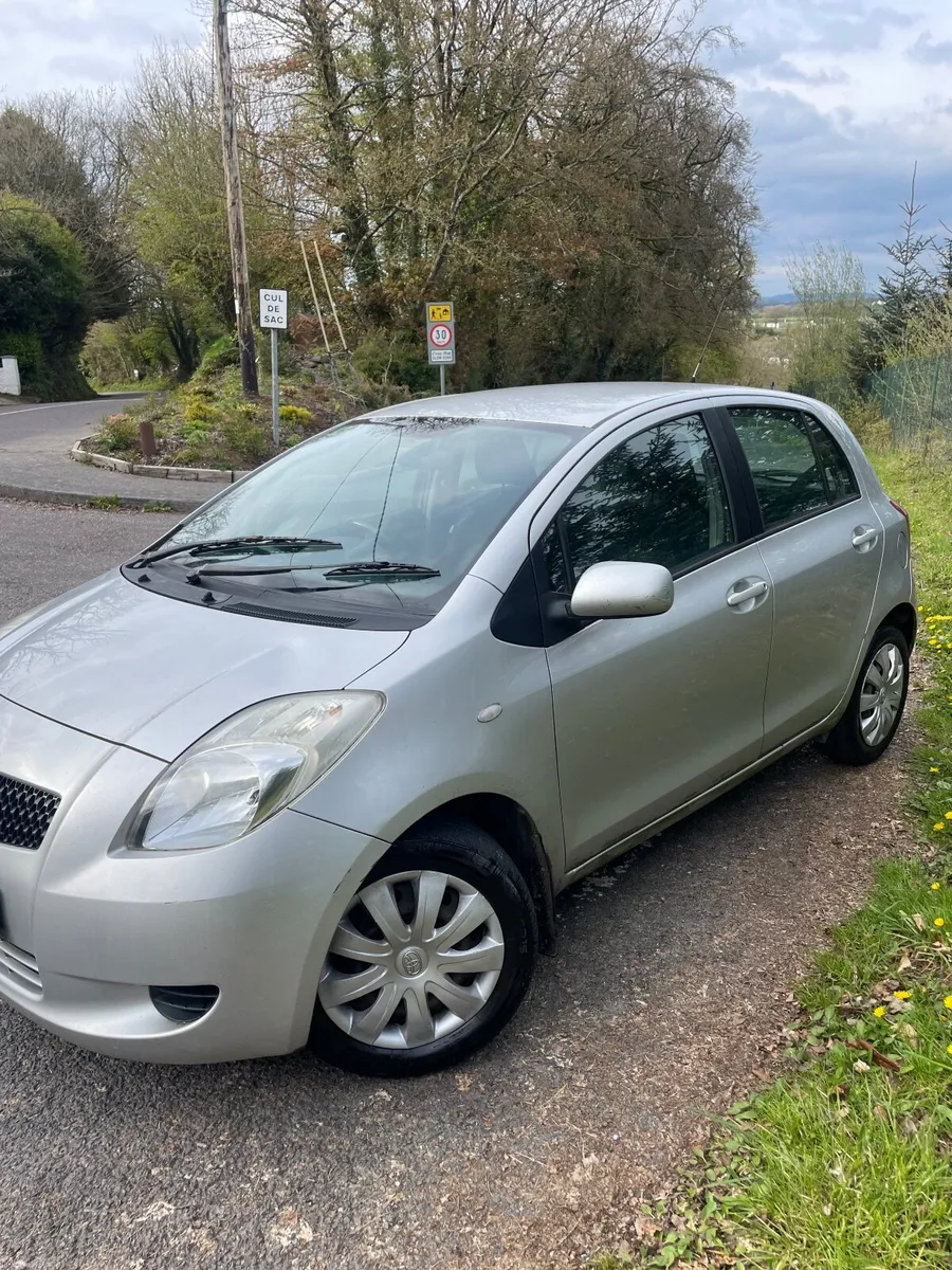 Toyota Yaris 2009 - Image 1