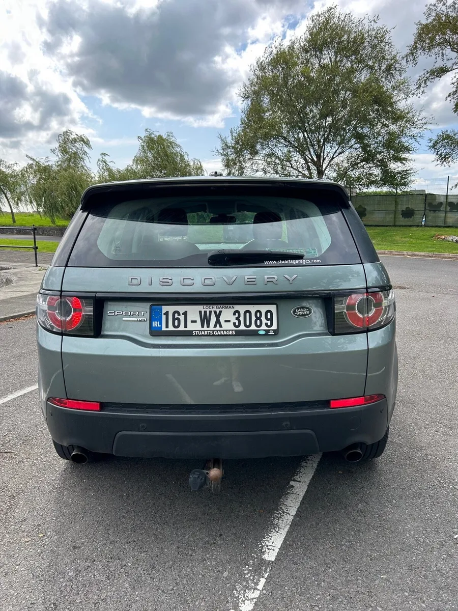 Land Rover Discovery Sport 2016 - Image 2