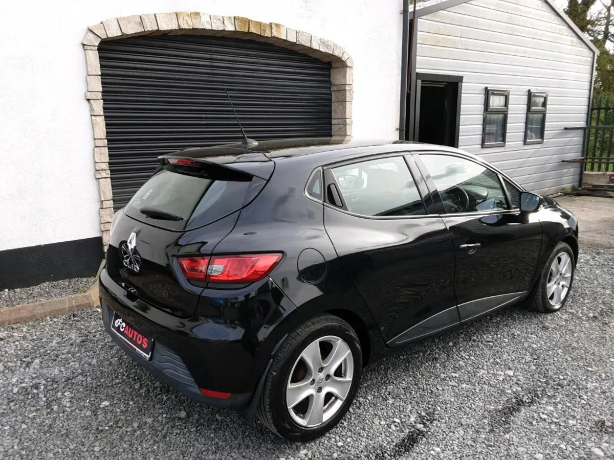 Renault Clio   2015 - Image 2