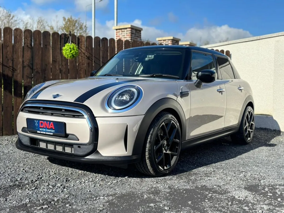 Mini Cooper AUTOMATIC - LOW KMS - UPGRADED ALLOYS - Image 3