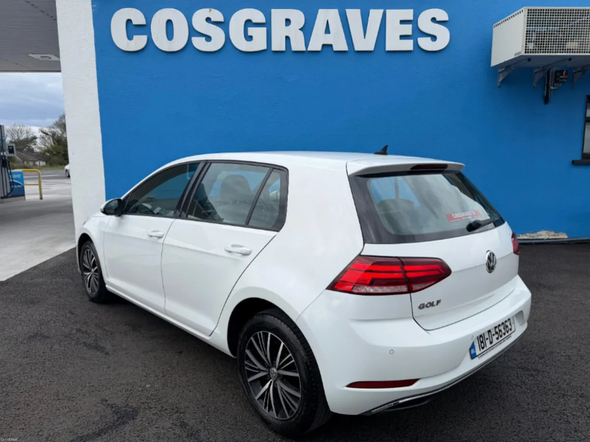 Volkswagen Golf SE NAVIGATION TDI *APPLE CAR PLAY - Image 4