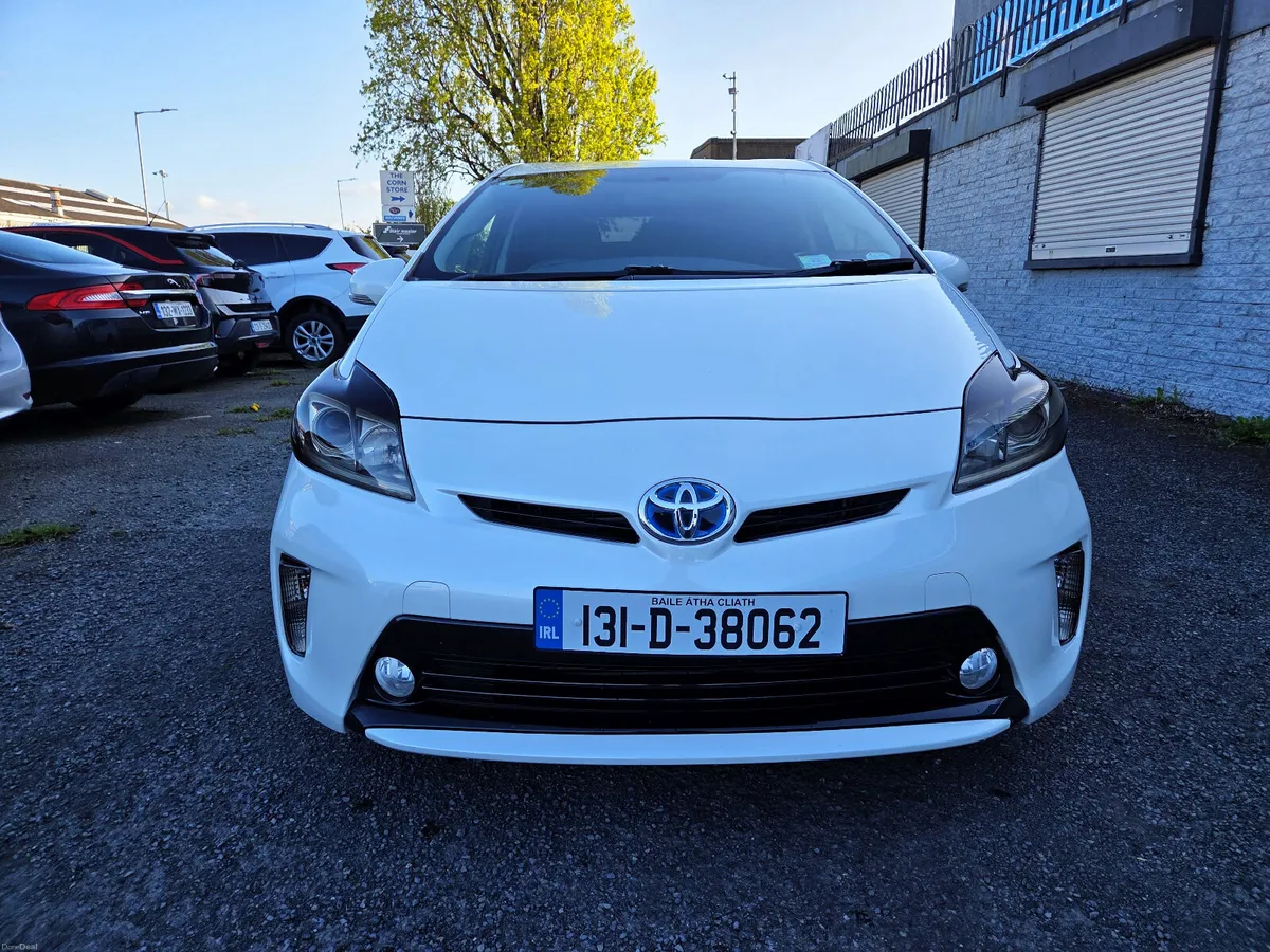 131 TOYOTA PRIUS LowKM NCT Warranty V.Clean Car - Image 2