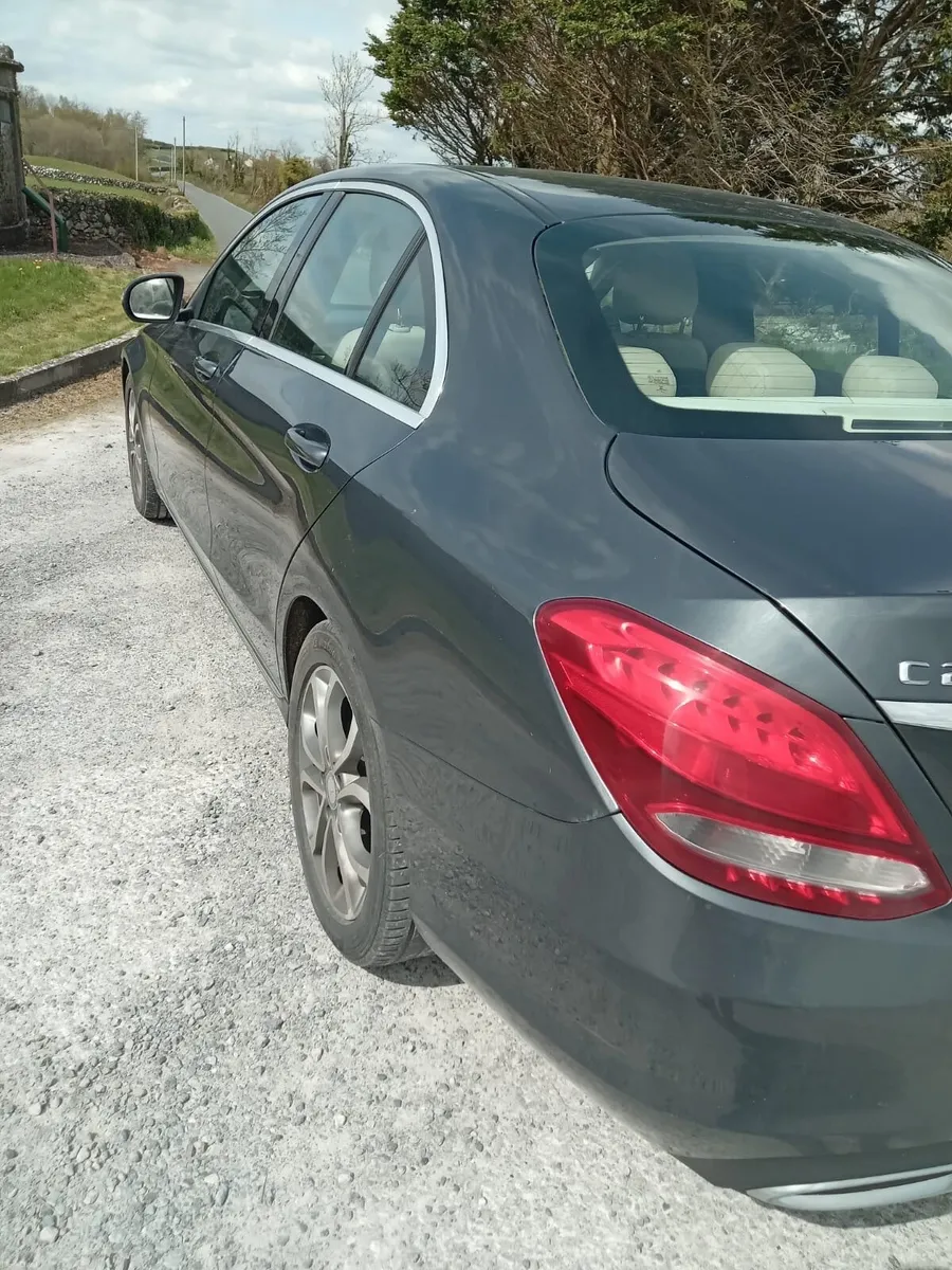 Mercedes-Benz C-Class 2016 - Image 4