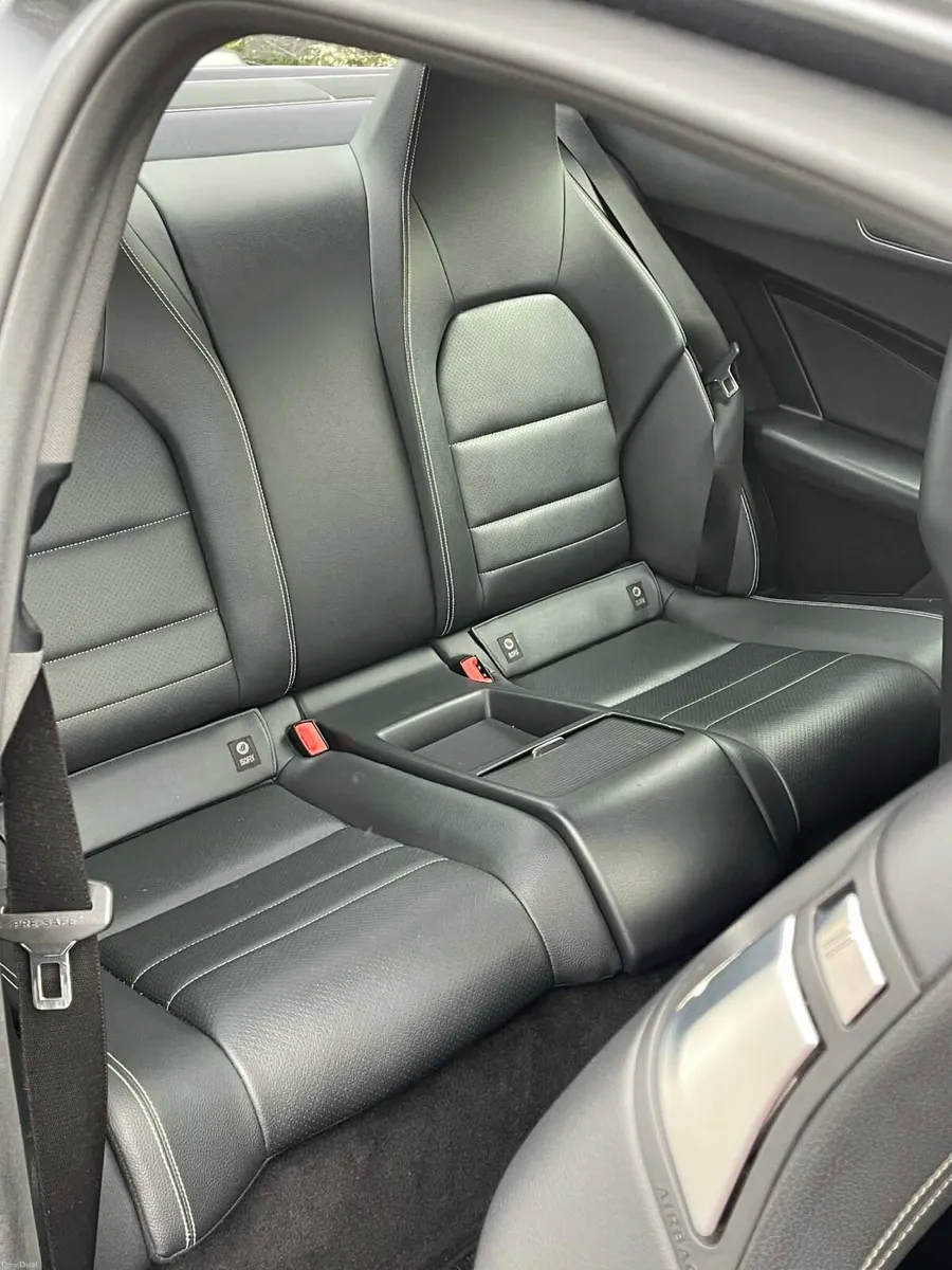 Mercedes- Benz - Image 5