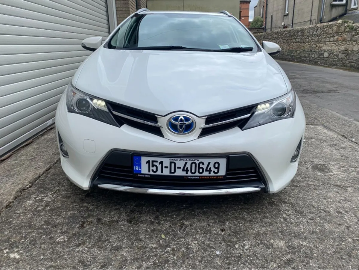 Toyota Auris ICON PLUS VVT-I HYBRID @ Waltons Gara - Image 4