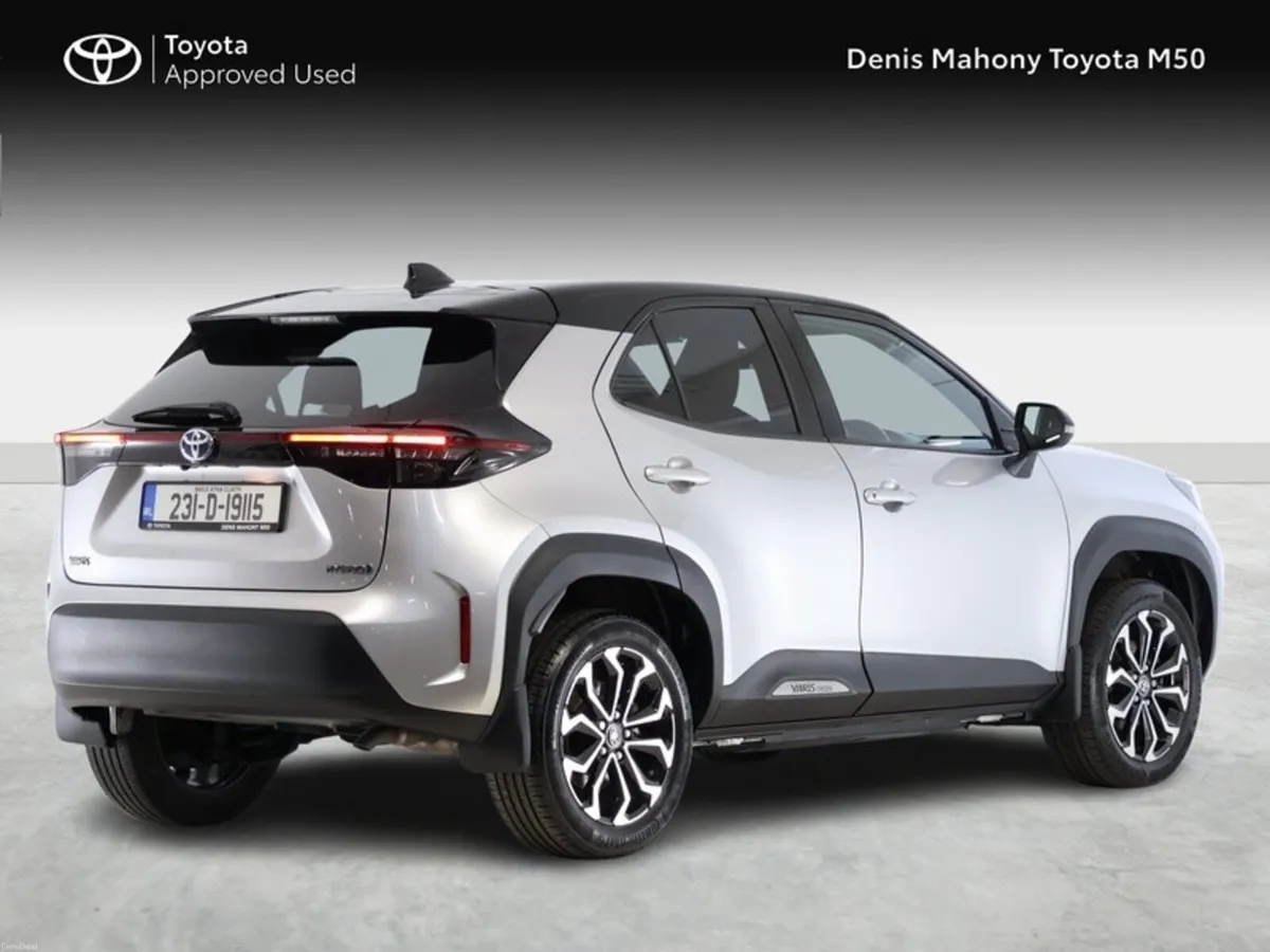 Toyota Yaris Cross Luna Sport Hybrid - Image 2
