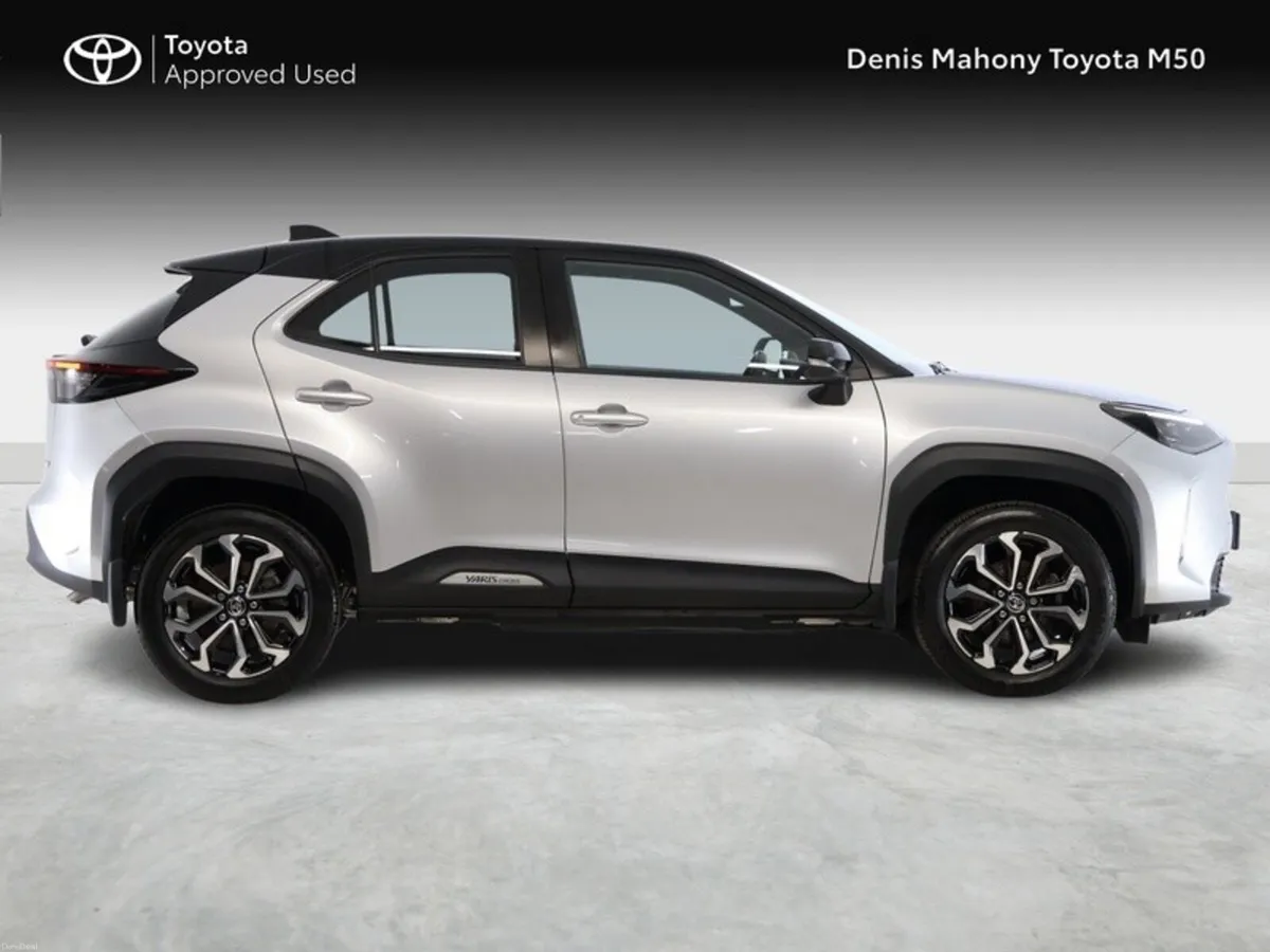 Toyota Yaris Cross Luna Sport Hybrid - Image 3