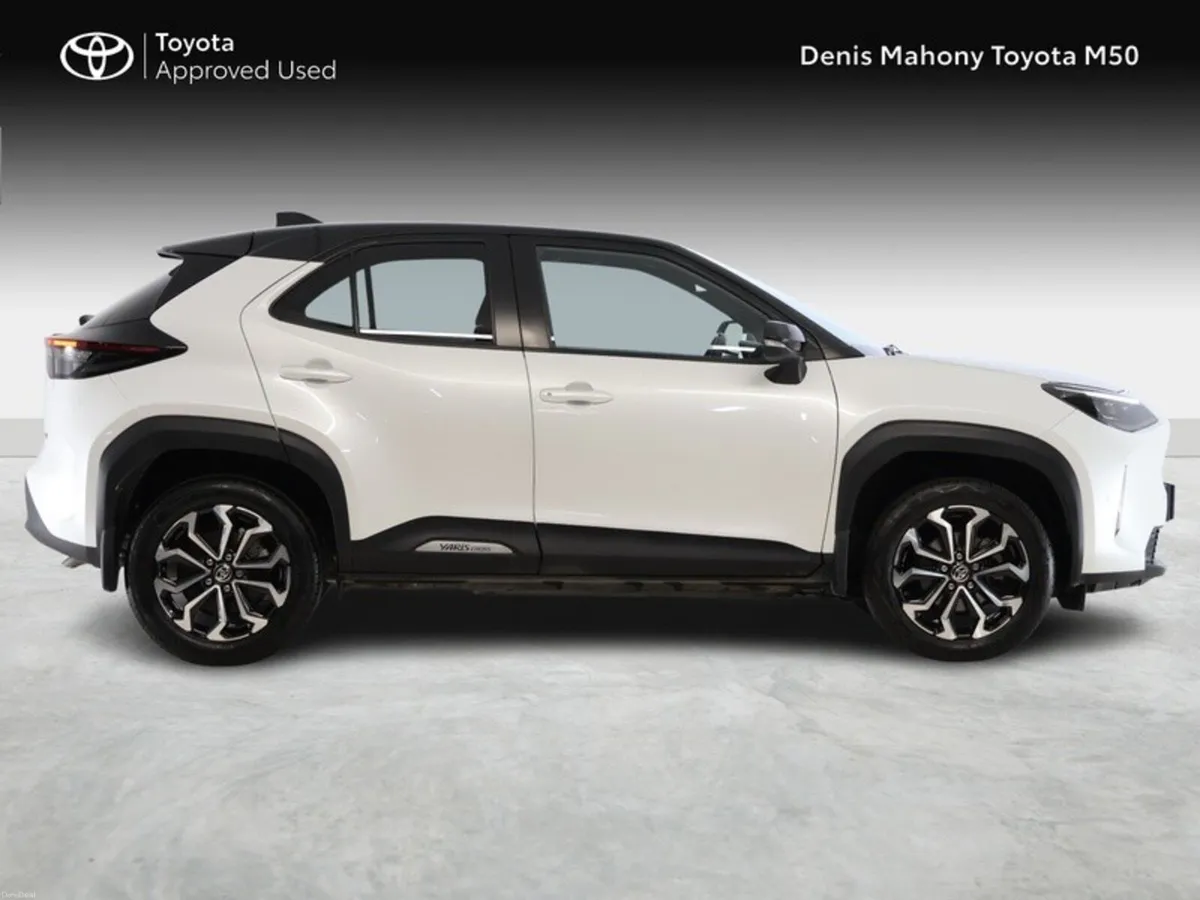 Toyota Yaris Cross Luna Sport Hybrid - Image 3