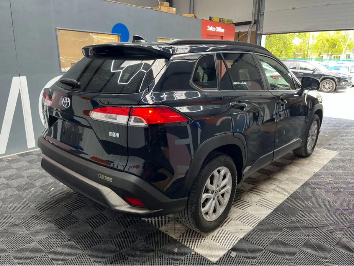 Toyota Corolla Cross 2023 TOYOTA COROLLA CROSS HYB - Image 2