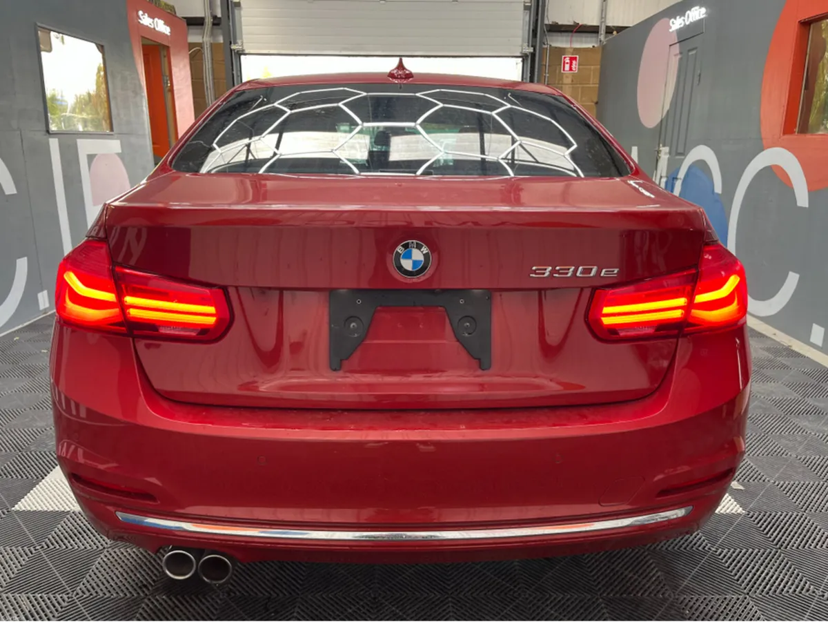BMW 3-Series 2018 BMW 330E LUXURY 2.0 AUTOMATIC / - Image 3