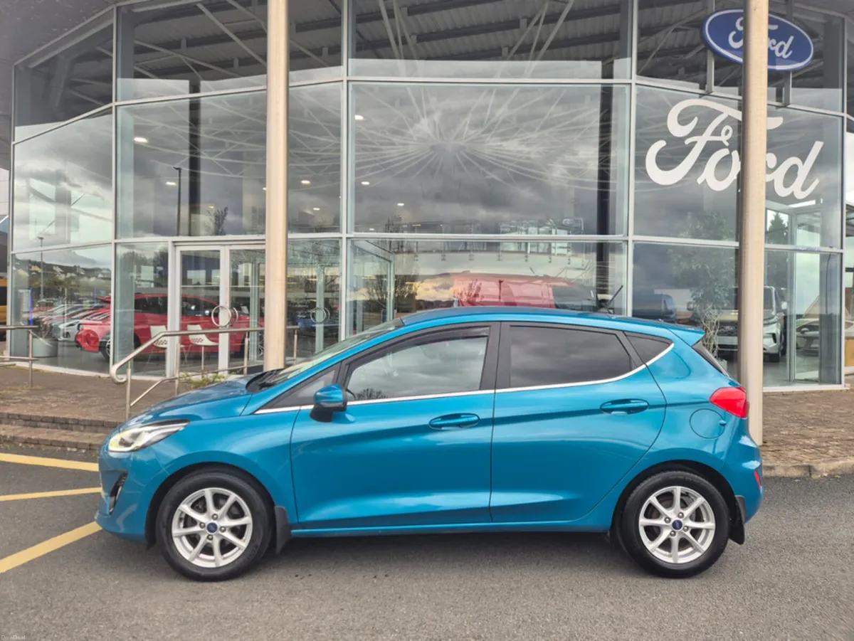 Ford Fiesta TITANIUM 1.5TDCI 85PS - Image 2