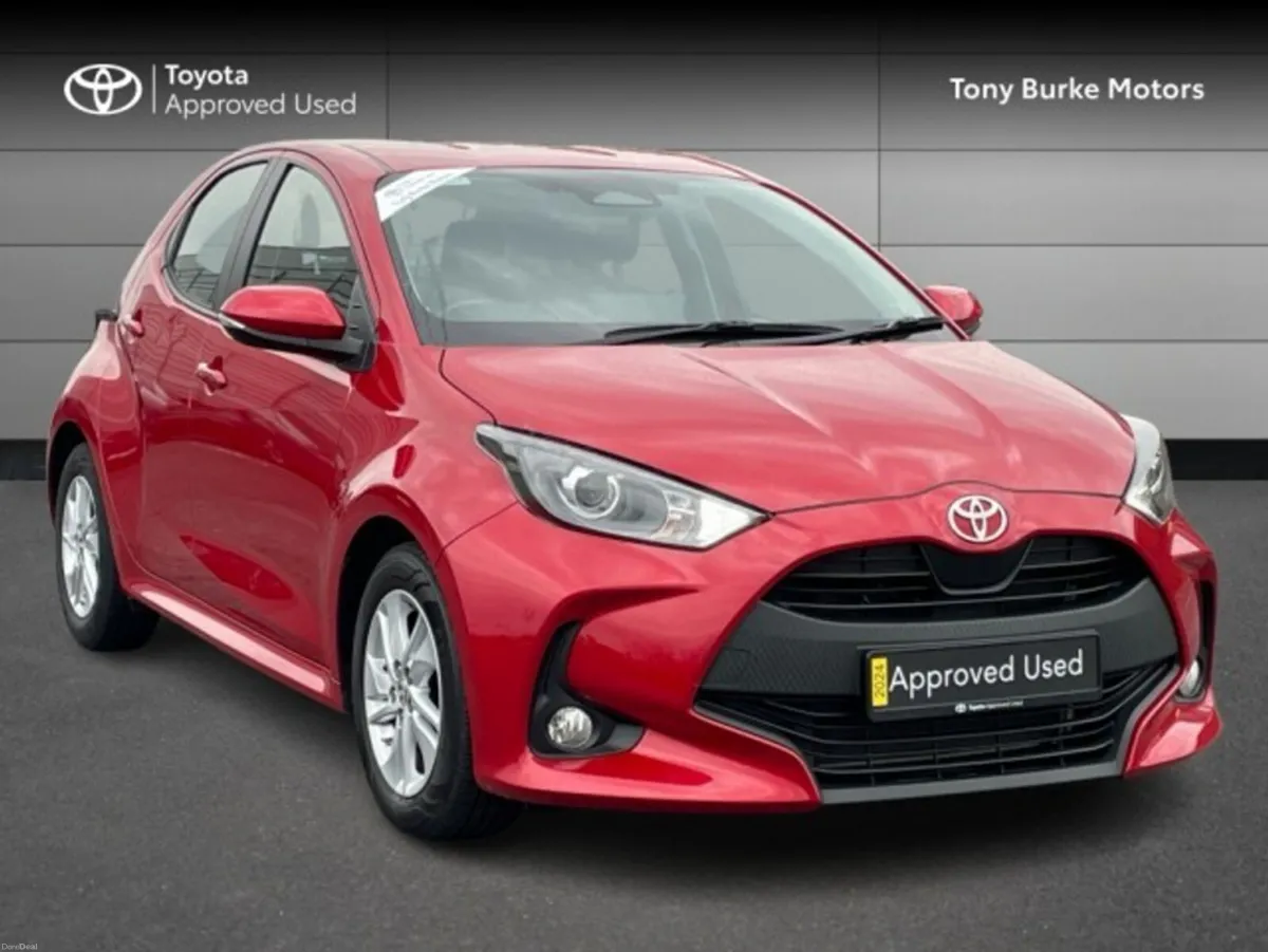 Toyota Yaris - Hybrid - New Generation - Luna Edit - Image 1