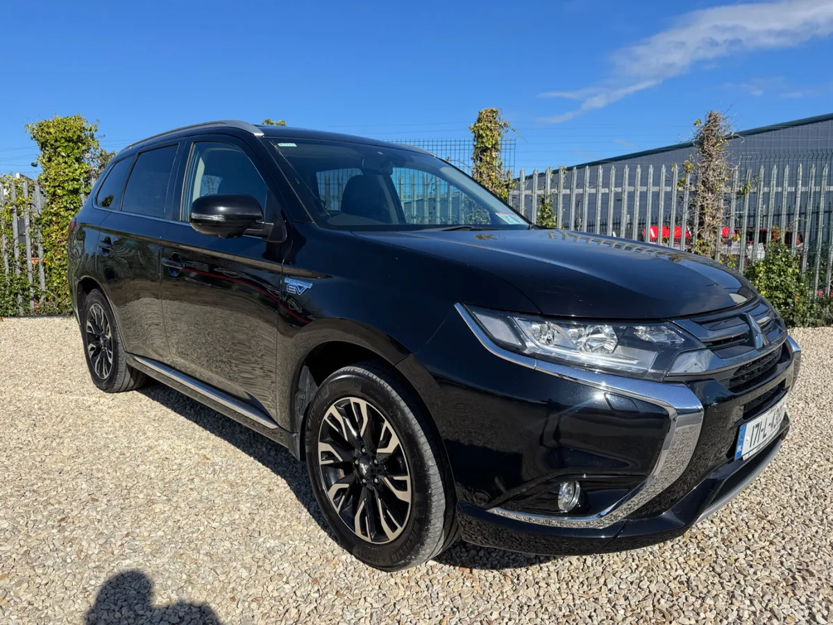 Mitsubishi Outlander 2017 hybrid - Image 1