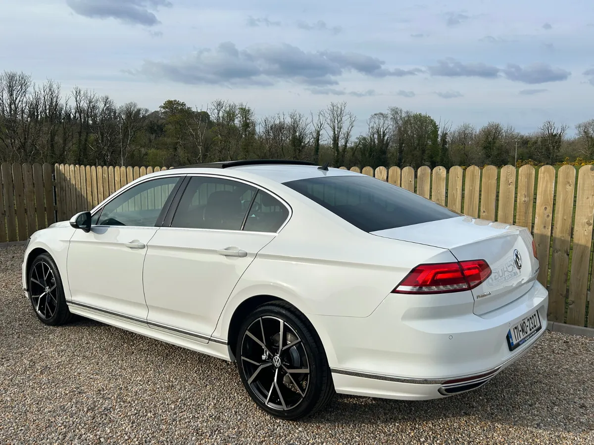 2017 Volkswagen Passat R Line Auto - Image 3