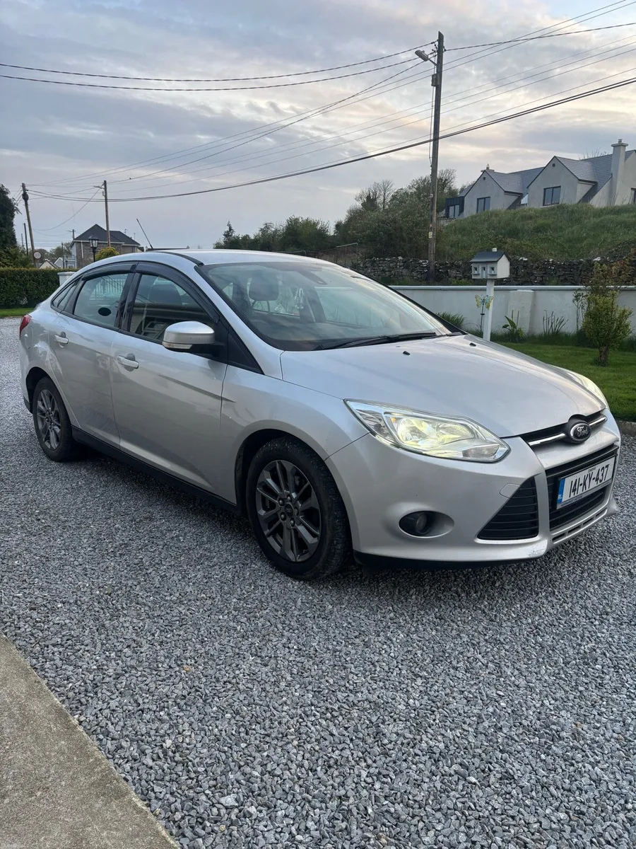 2014 Ford Focus (CarPlay, LEDs, Long Tax + NCT) - Image 2