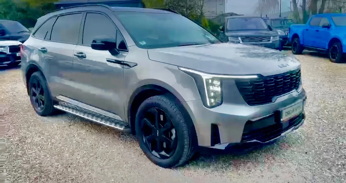 🇮🇪Kia Sorento 2.2 SPECIAL ORDER 7 S ED NEW MODEL - Image 1