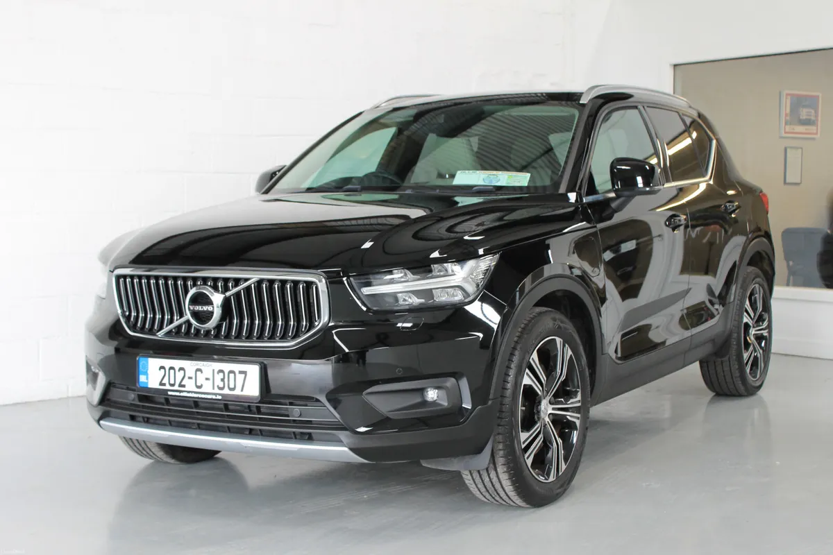 Volvo XC40 2020, Inscription Automatic Low Kms - Image 1