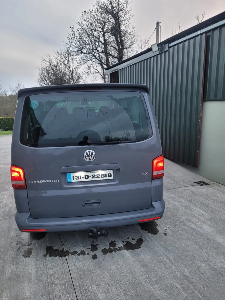131 Volkswagen Transporter Shuttle - Image 4