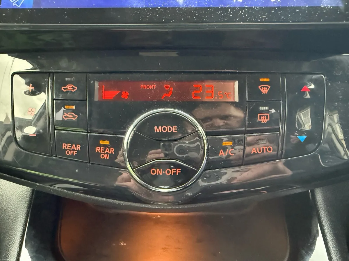 Nissan Serena - Image 4