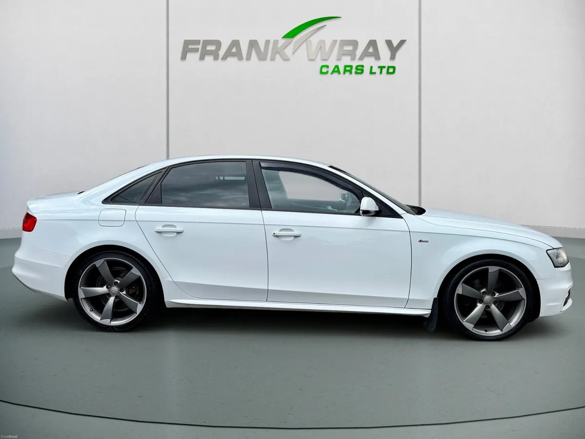 2012 AUDI A4 2.0 TDI 140 *GENUINE BLACK EDITION* - Image 4