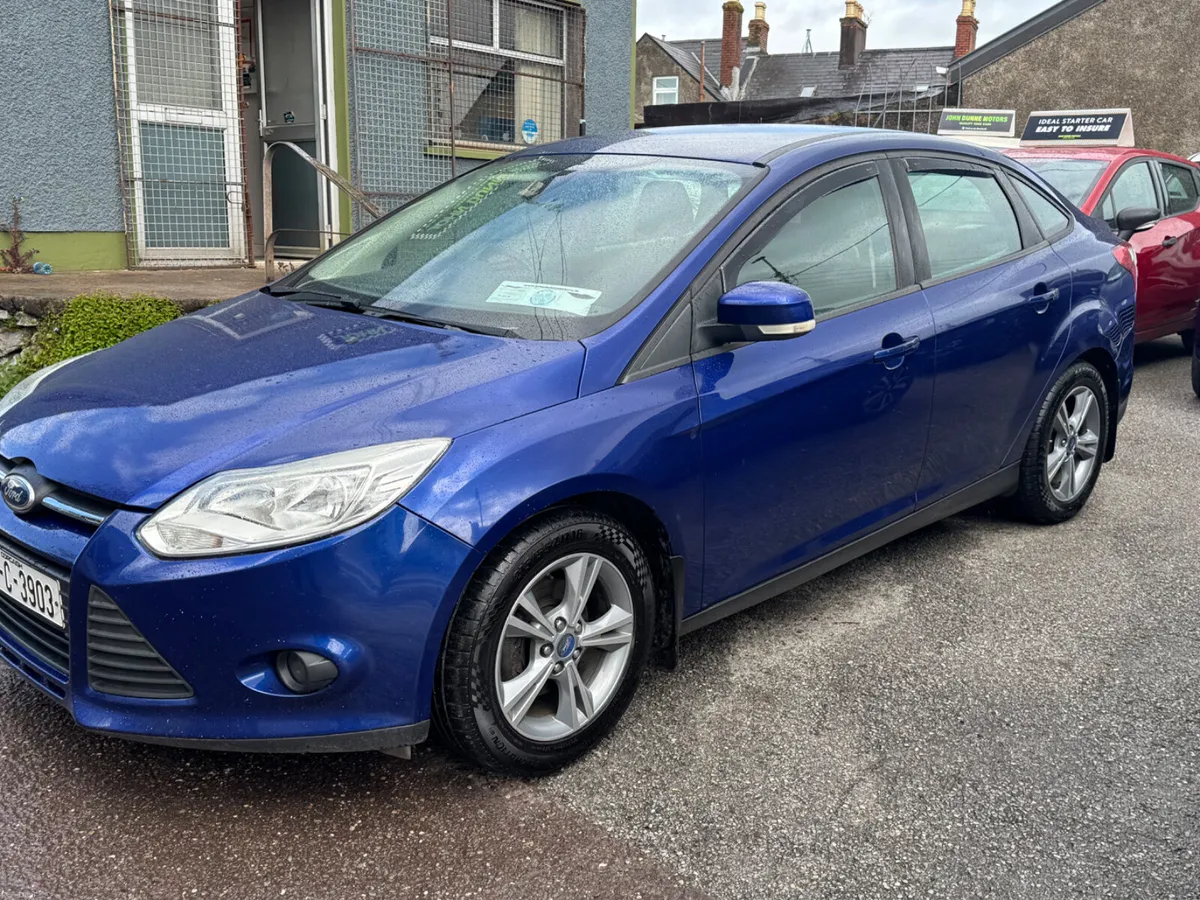 Ford Focus clean low mileage - Image 5