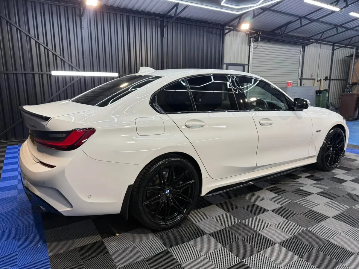BMW 3-Series M Sport 330E Hybrid 2022 - Image 4