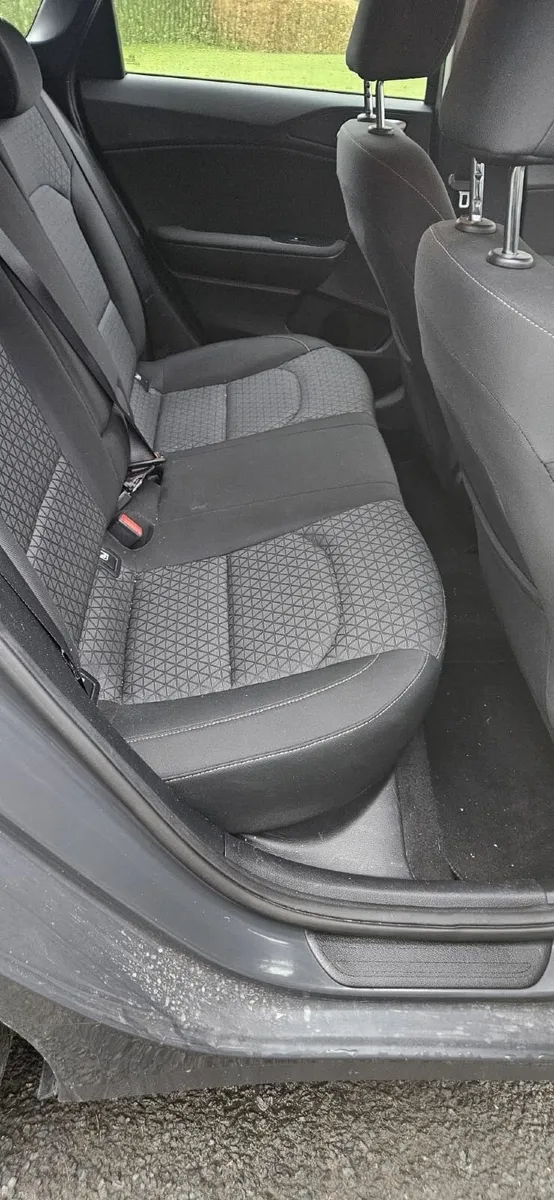 Kia Ceed 2019 - Image 3