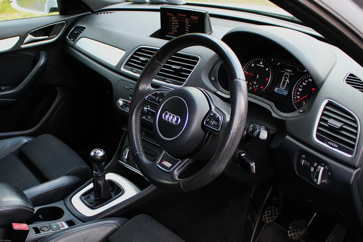 Audi Q3 S-LINE/MANUAL/ 1 OWNER/F.S.H./NEW T.B. - Image 4