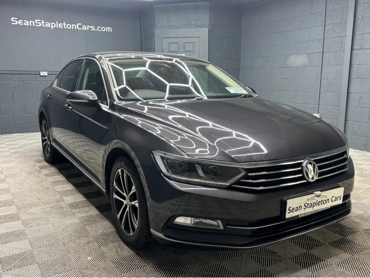 Volkswagen Passat HIGHLINE 2.0 TDI MANUAL 6SPEED F - Image 2