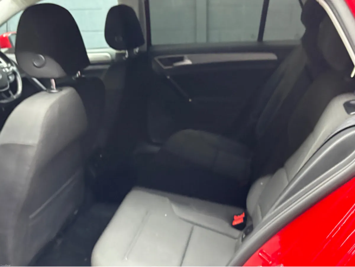 Volkswagen Golf 1.6 TDI MATCH BLUEMOTION 105PS 5 5 - Image 2