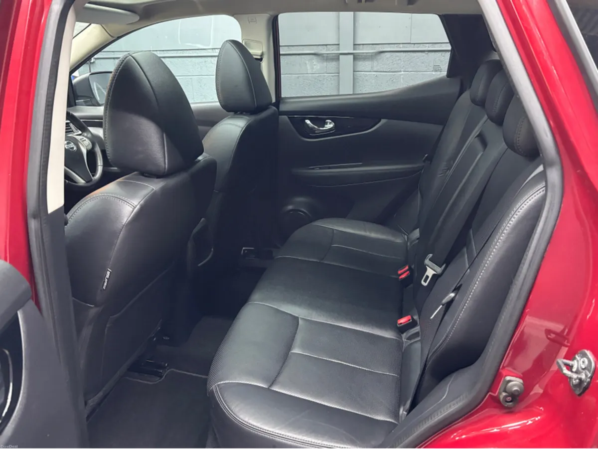 Nissan Qashqai 1.5 SV PREMIUM '17 4DR - Image 2