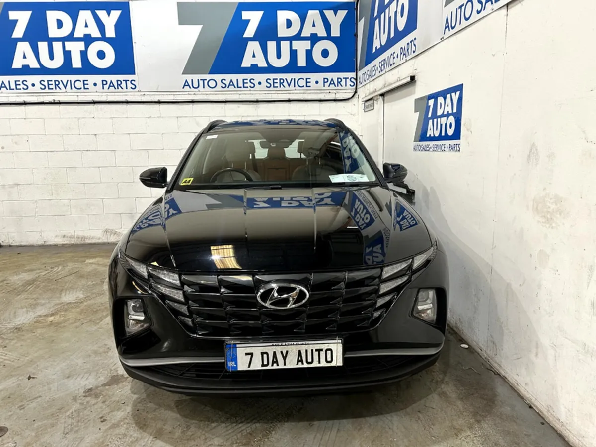 Hyundai Tucson EXECUTIVE 5DR - Image 2
