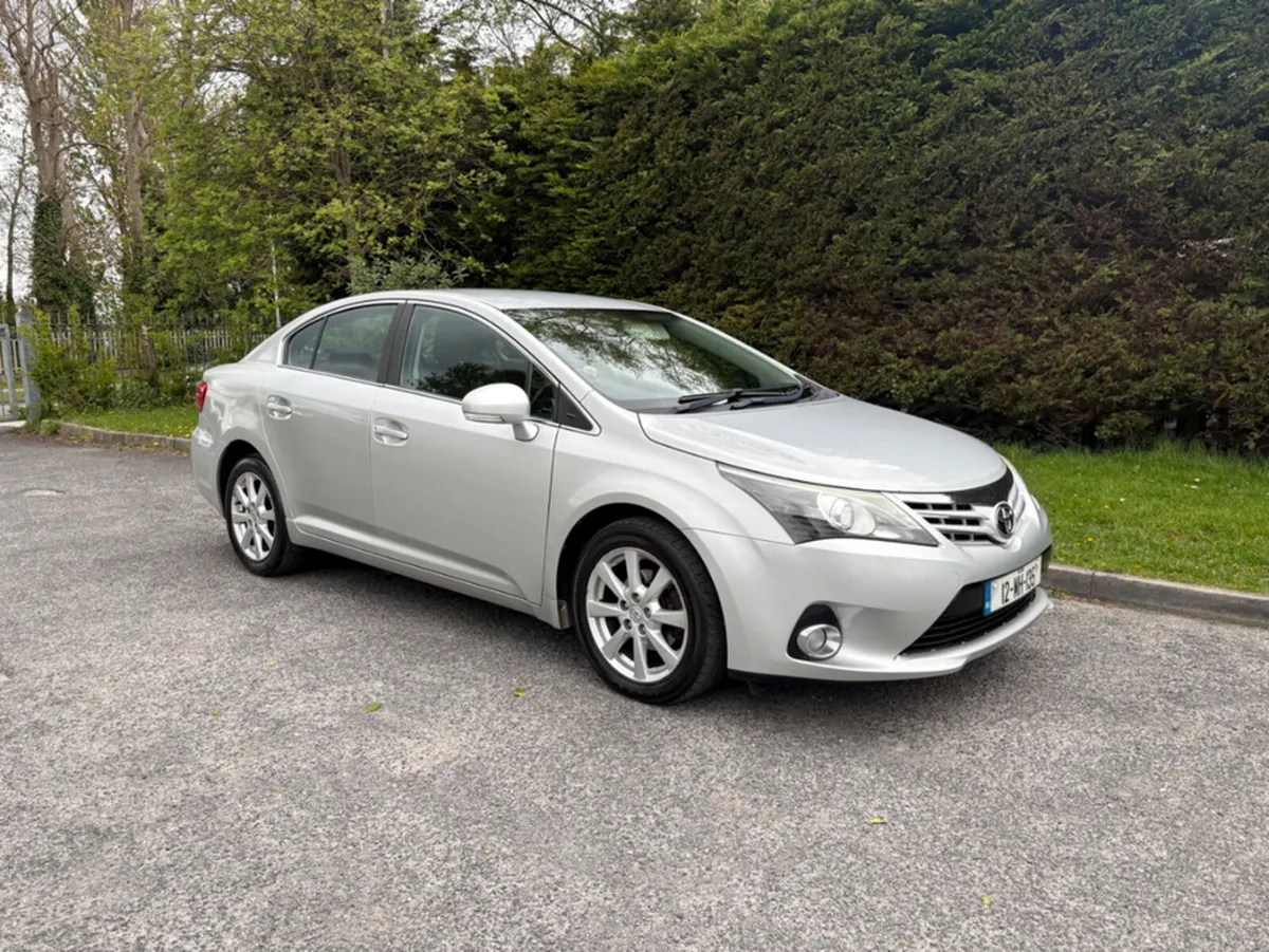 Toyota Avensis 2.0 D-4D AURA 4DR - Image 1
