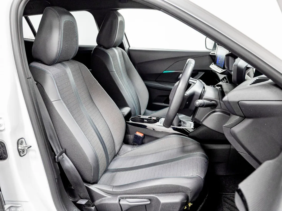 Peugeot 2008 Allure 1.2 Petrol 100HP - Image 3