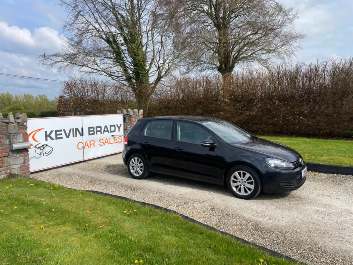 Volkswagen Golf 1.6 TDI MATCH 105PS 5DR - Image 1