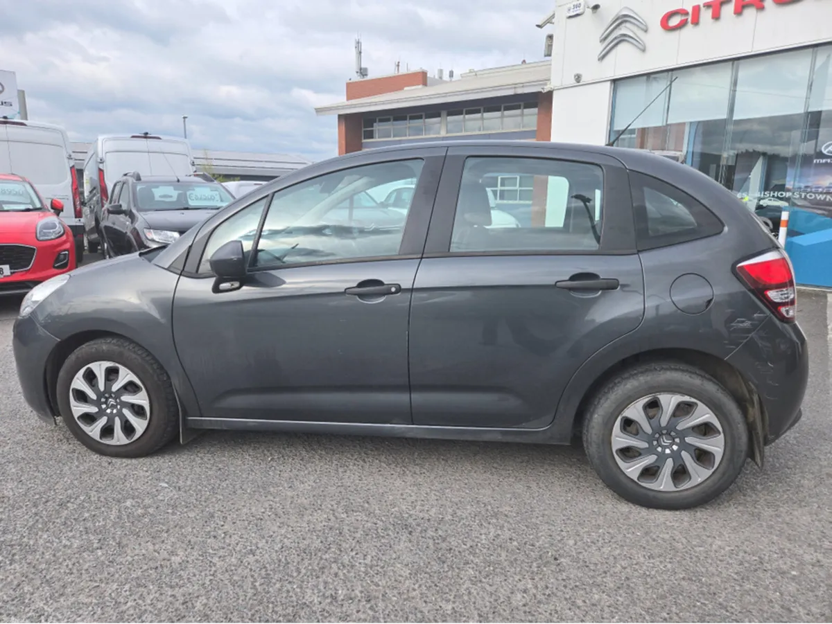 Citroen C3 HDI 70 CONNECTED 4DR - Image 2