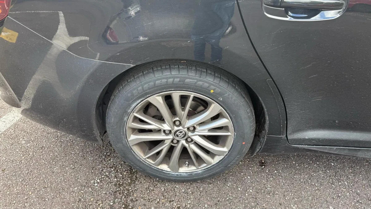 TOYOTA AVENSIS 2016, LUNA, 1.6 DIESEL, NAVI 4DR - Image 2