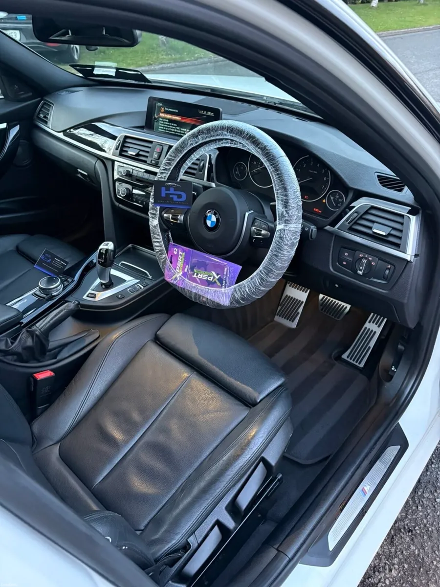 BMW 330e M-Sport Shadow Edition - Image 2
