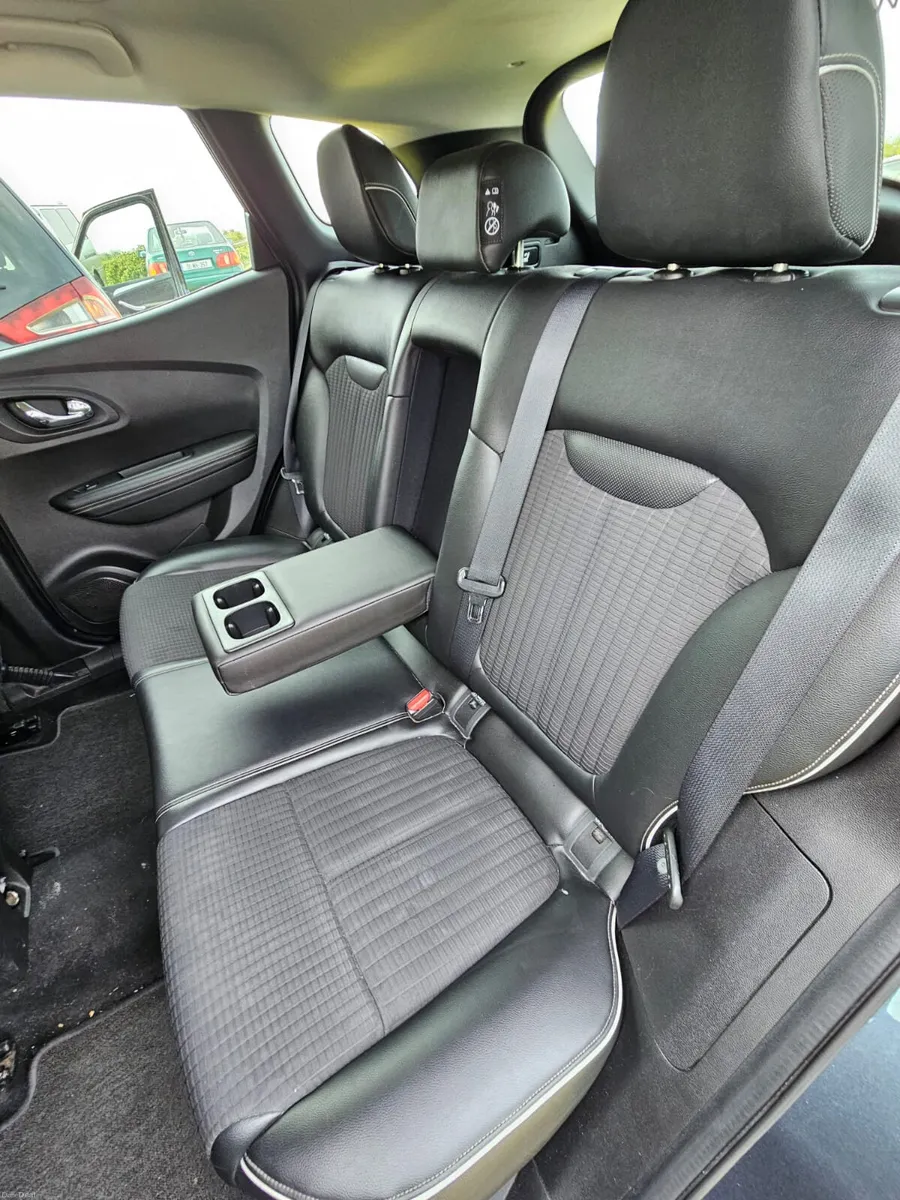 Renault Kadjar 2016 diesel low miles €6990 - Image 4